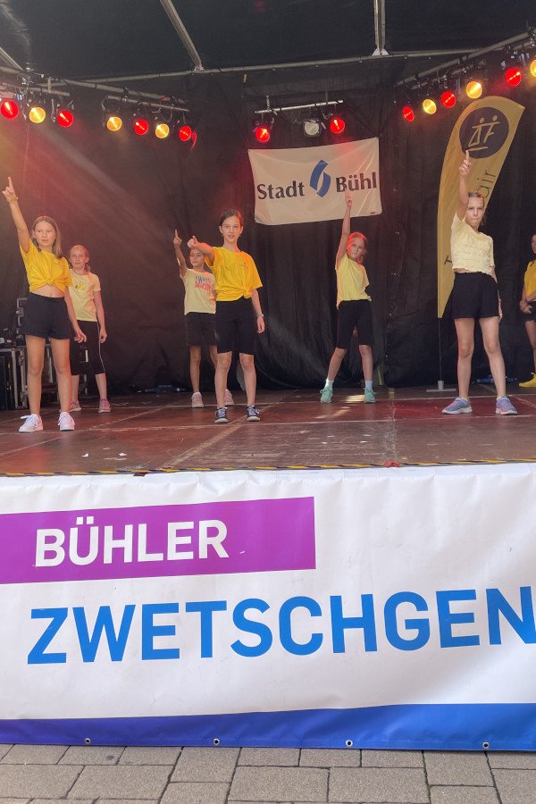 TanzFlair beim Zwetschgenfest